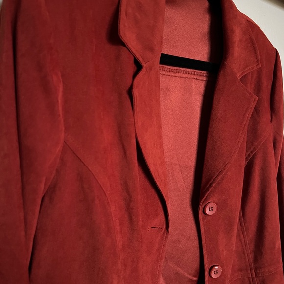 Blazer - Picture 3 of 3